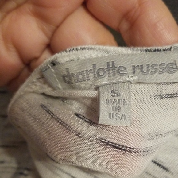 CHARLOTTE RUSSE CROP TOP - Picture 3 of 3